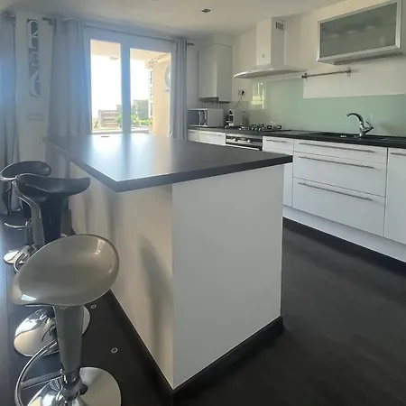 Apartment Close Sea - Terrace With Sea View Ac And Parking - Benakey *